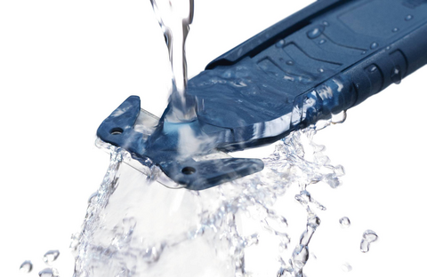 Beim SECUMAX 150 MDP ist die rostfreie Klinge Standard – ideal, wenn Sie es regelmäßig unter anspruchsvollen Bedingungen verwenden. Zugleich können Sie es jederzeit bedenkenlos mit Wasser reinigen.