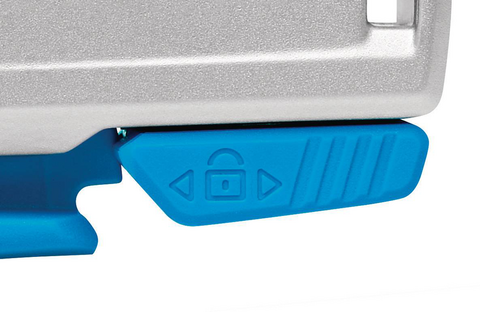 While you rely on the blade retraction at the front part of the handle, there’s another safety feature built in for even more protection. You can lock the lever and thus avoid that the blade is released unintentionally.